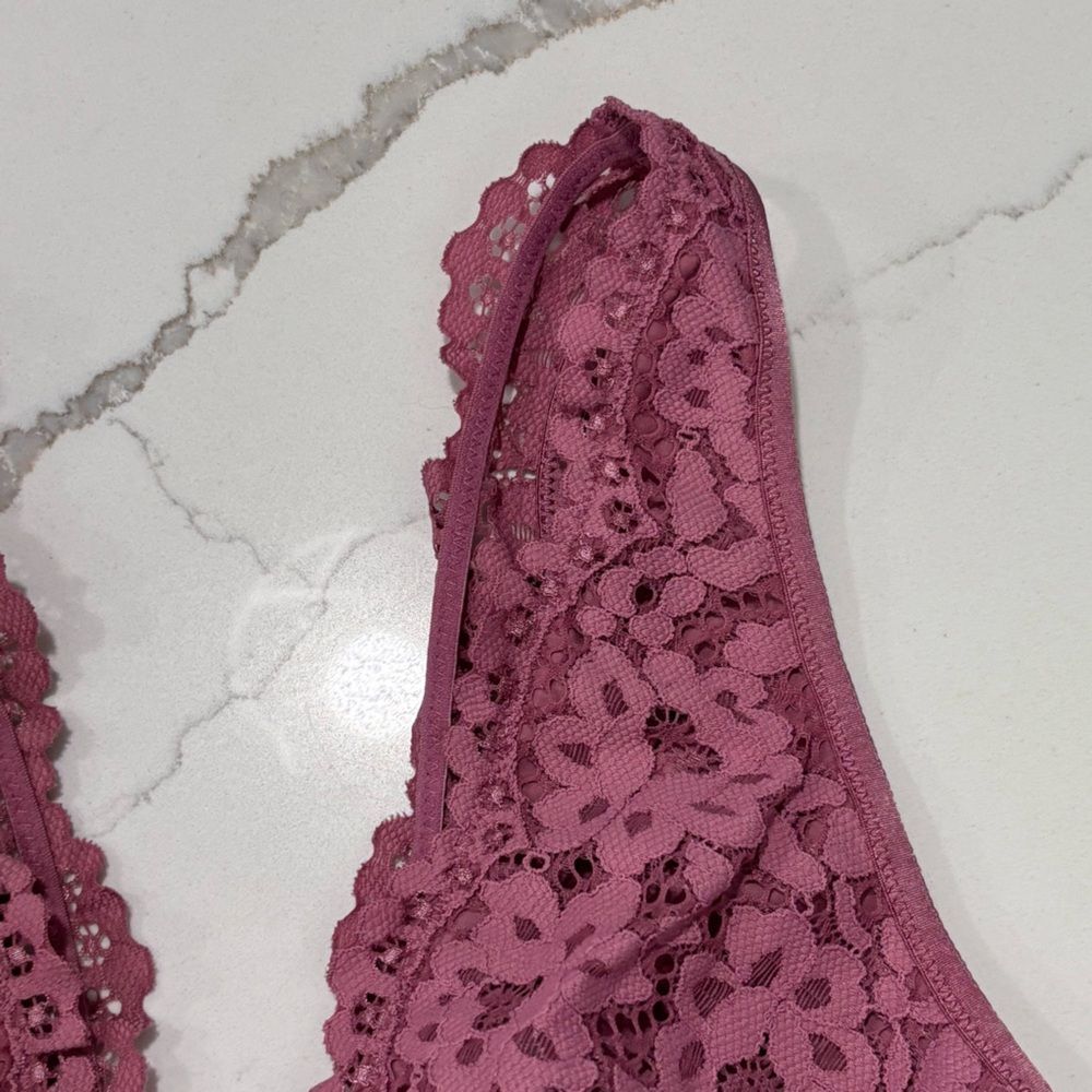 Victoria’s Secret Body by Victoria Women’s Pink Lace Bralette Bra Medium Lounge - Picture 6 of 16